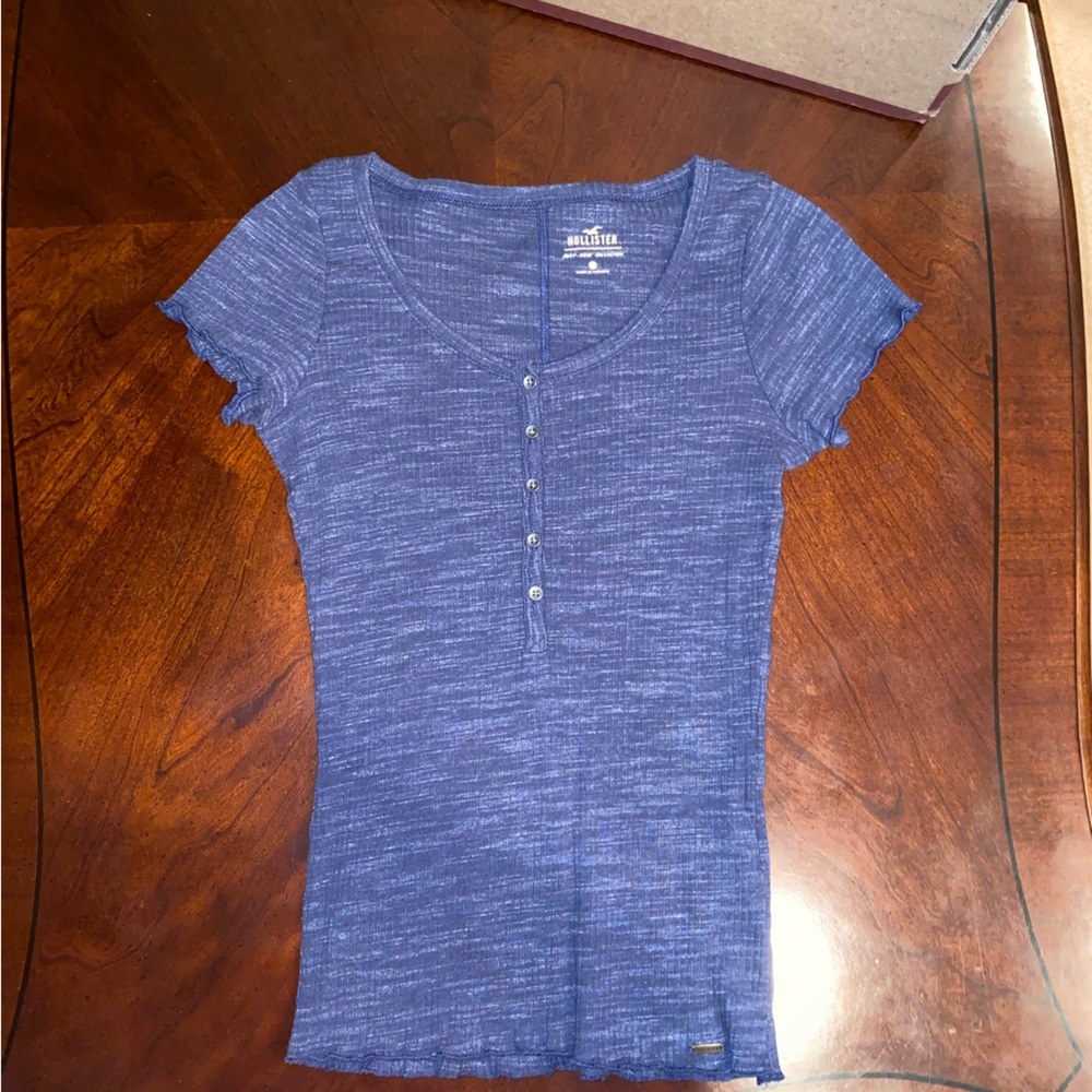 HOLLISTER TEE
